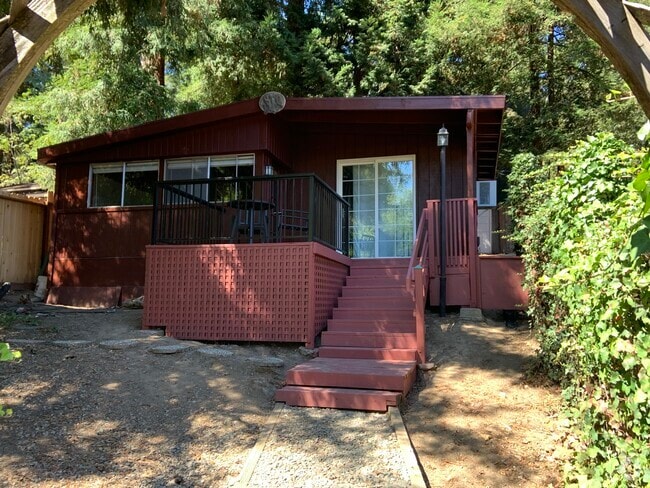 Building Photo - 17958 Redwood Dr Rental