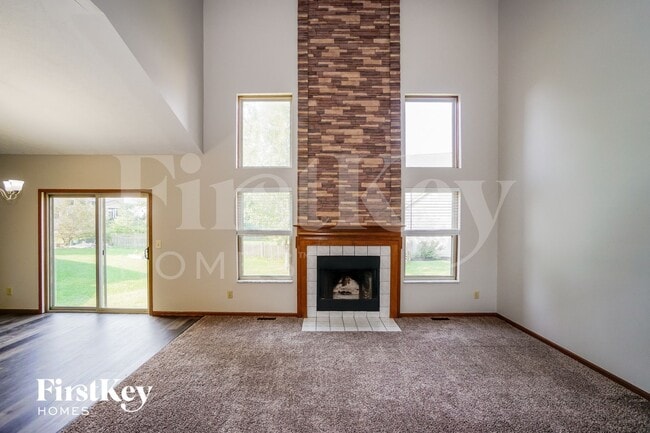 Photo - 1558 Royal Oak Dr