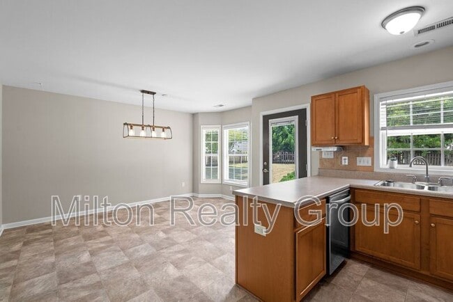 Photo - 11 Sawtooth Oak Cir