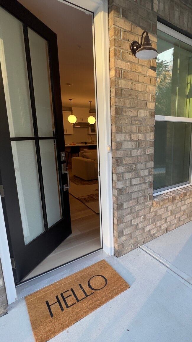 Photo - 11548 Helmond Way Unidad 108 Rental
