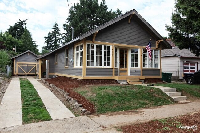 Building Photo - CUTE COTTAGE IN MILWAUKIE! Rental