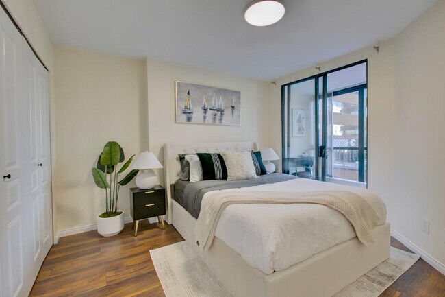 Photo - 1125 Howe St Unit ID1345506P