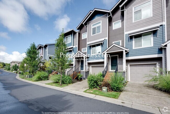 Building Photo - Luxury Townhome in Tanasbourne - Close to ...