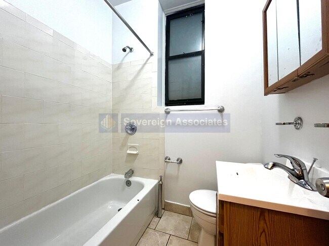 Photo - 3135 Broadway Unit 4