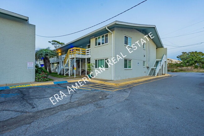 Building Photo - 726 Eglin Pkwy NE Unit 12A