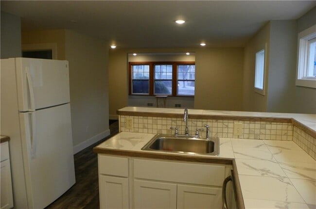 Building Photo - 1067 Winton Rd Rental