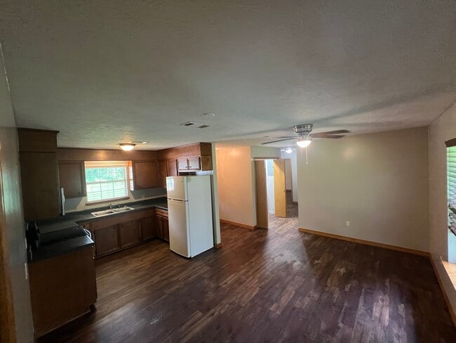 Photo - 167 McLin Cv