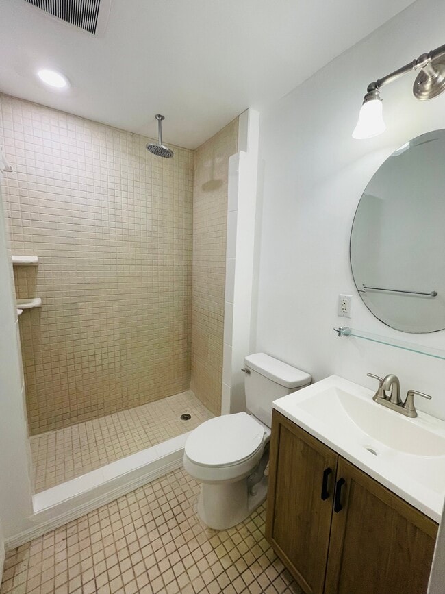 Photo - 1440 Mandel Rd