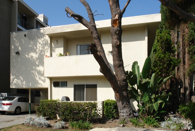 Building Photo - 3755 Mentone Ave Unit 02 Rental