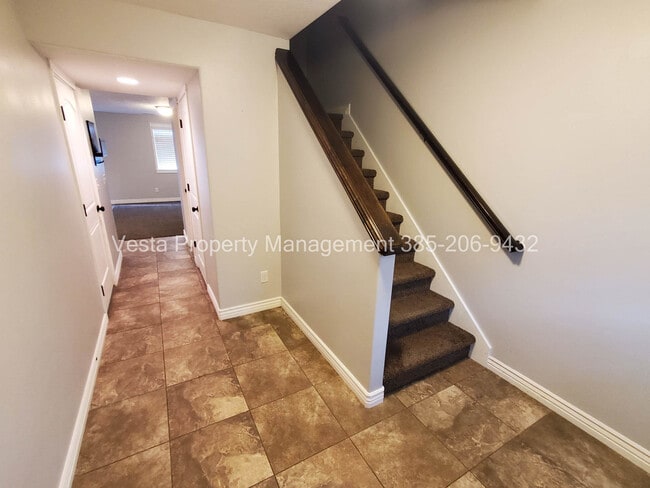 Photo - 299 W 1940 N