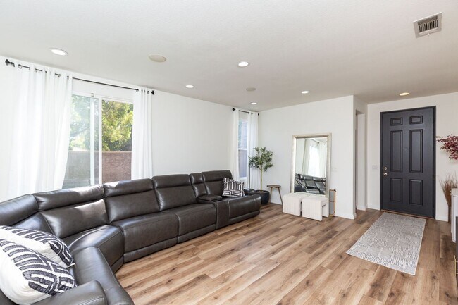 Photo - OTAY RANCH BEST KEPT SECRET ! STUNNING 4 B...