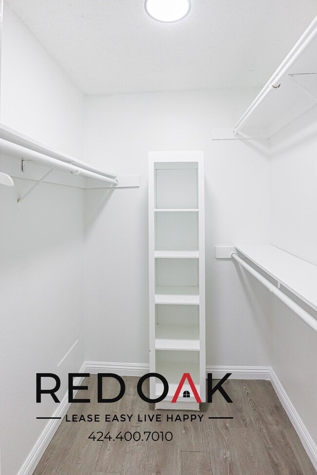 Photo - 8555 Independence Ave Unit 201