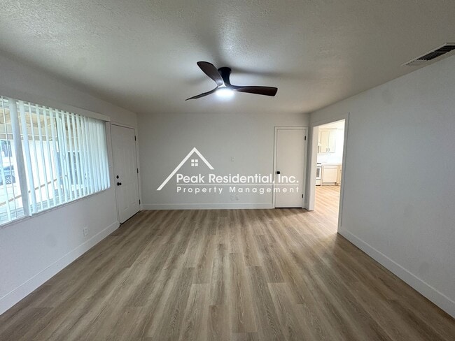 Photo - Updated 2bd/1ba Sacramento Duplex