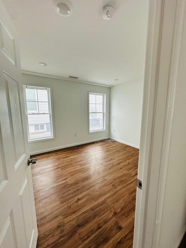 Photo - 87 N 18th St