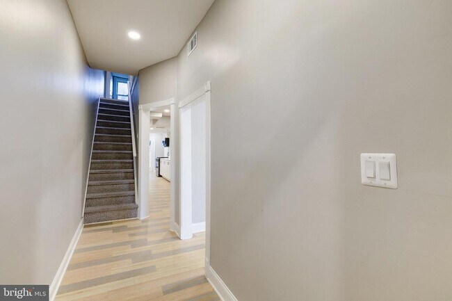 Photo - 1393 F St NE