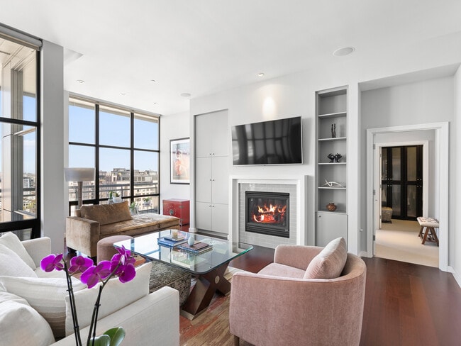 Building Photo - 1025 NW Couch St Unit 1414