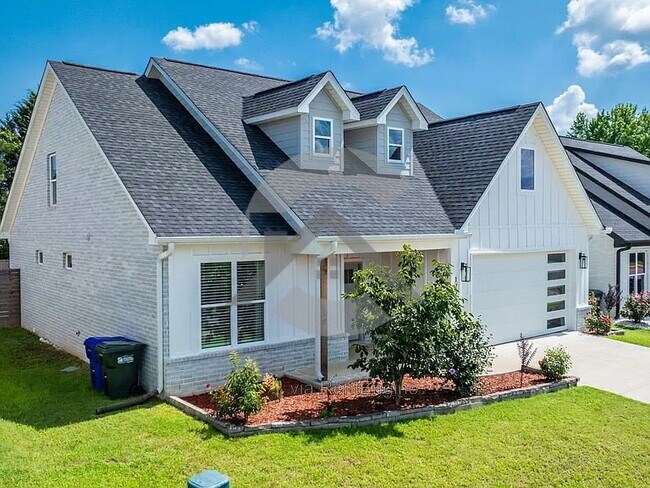 1725 Rohan Cir
