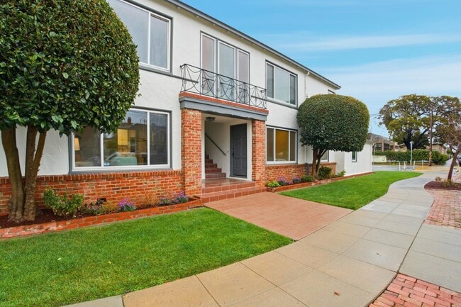 Photo - 200 Anita Rd