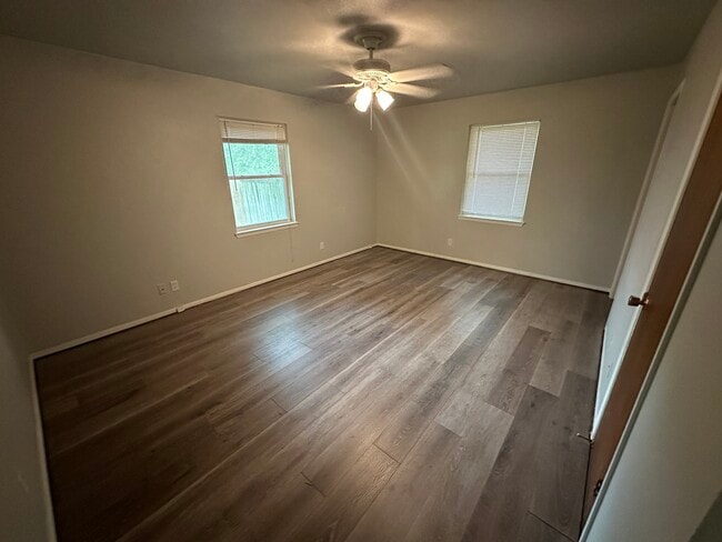 Photo - 1614 Venus Dr