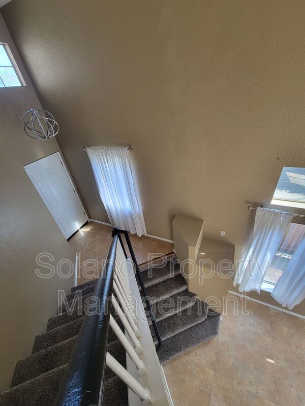 Photo - 358 Flagstone Cir