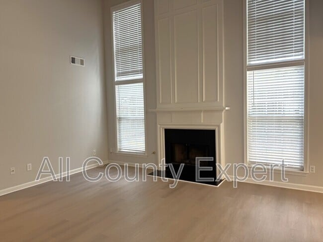 Photo - 4318 Shillham Ct