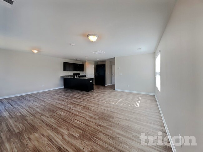 Photo - 312 Winston Ln