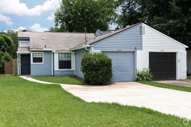 Building Photo - 3223 Albert Dr Rental