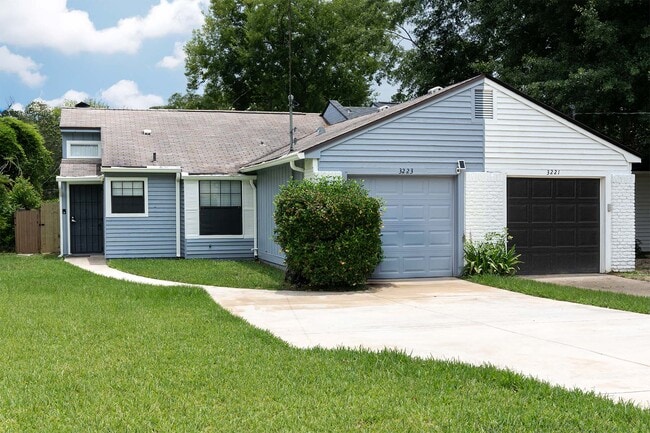 Photo - 3223 Albert Dr Townhome