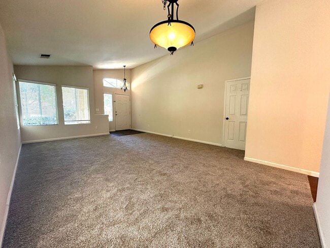 Photo - Single Story 3 Bed 2 Bath in Apple Hill!