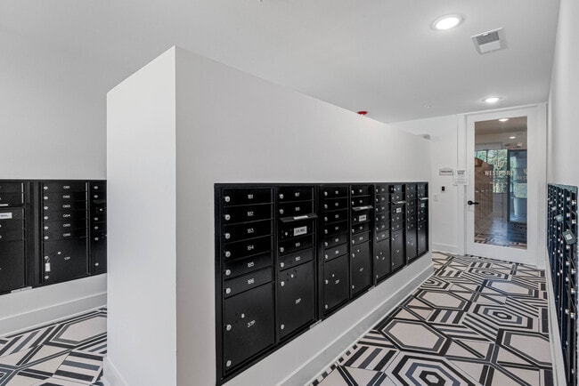Building Photo - Westport Lofts