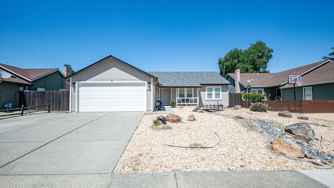 Building Photo - 3 Bedroom Home in Vacaville