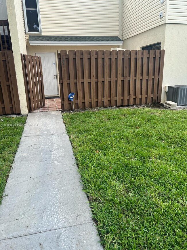 Photo - 641 Executive Center Dr Condo Unit P107