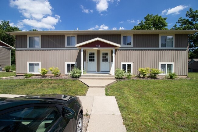 834 Grand Ave NE Unit B