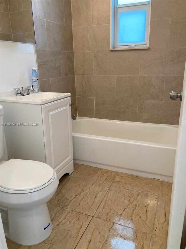 1815 NW 1st Ct Unit 8