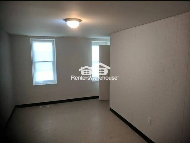 Photo - 3703 E Lombard St