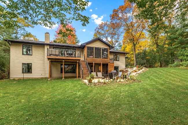 Photo - Designer 4 Bedroom Home with Sauna and Walk-Out Lower Level - Available May or June 1st