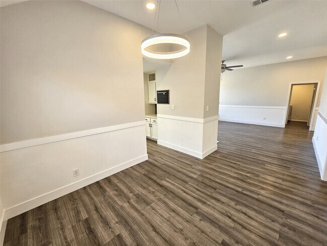 Photo - 19734 Glenfinch Ln