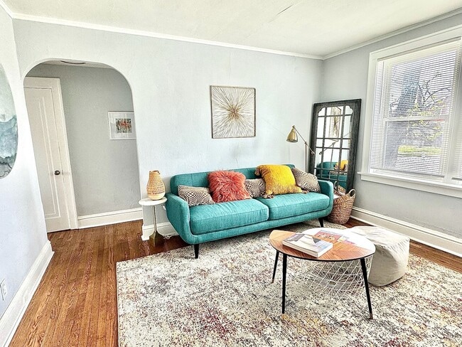 Photo - 4929 Chippewa St Unit 2S