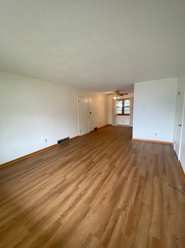 Photo - 332-334 Maple St Unit 334 Maple St