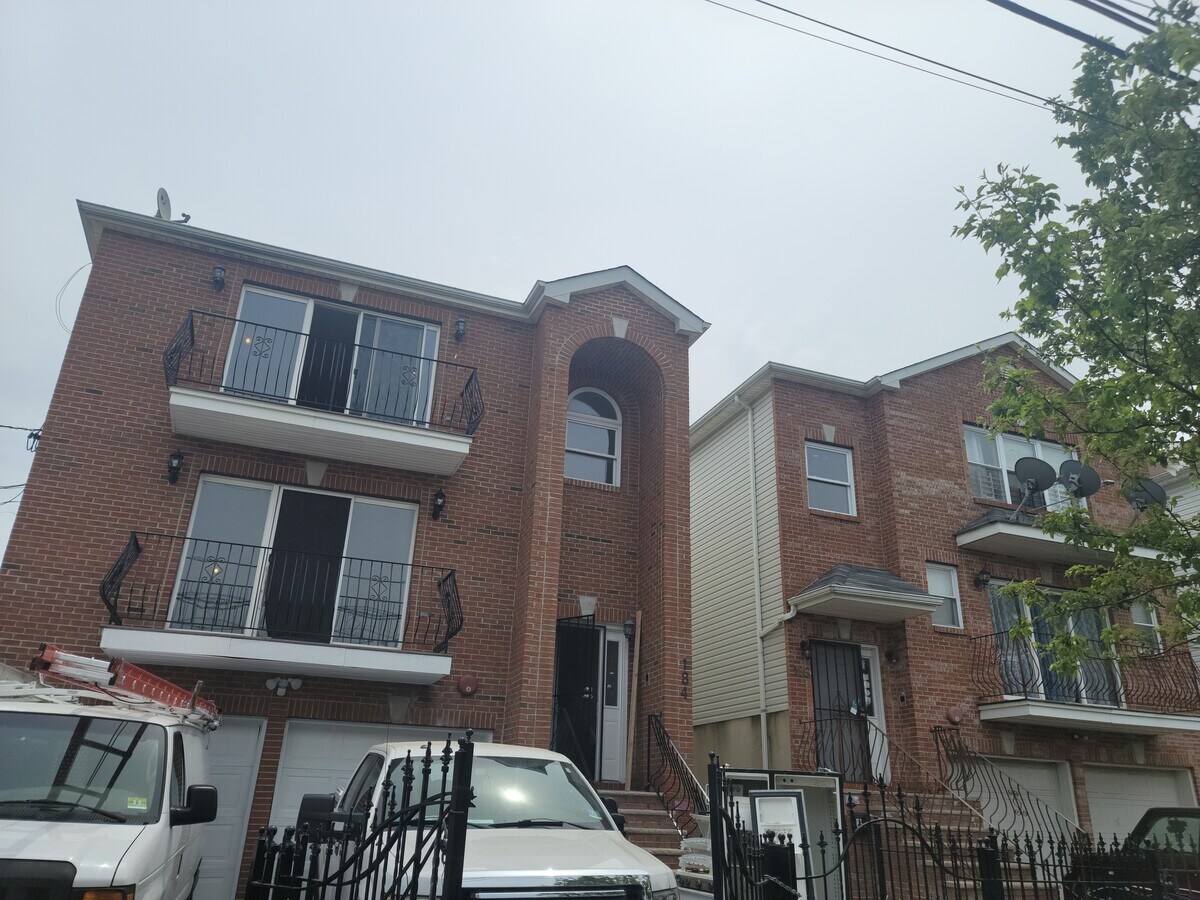 Photo - 184 S 8th St Apartments Unit 1