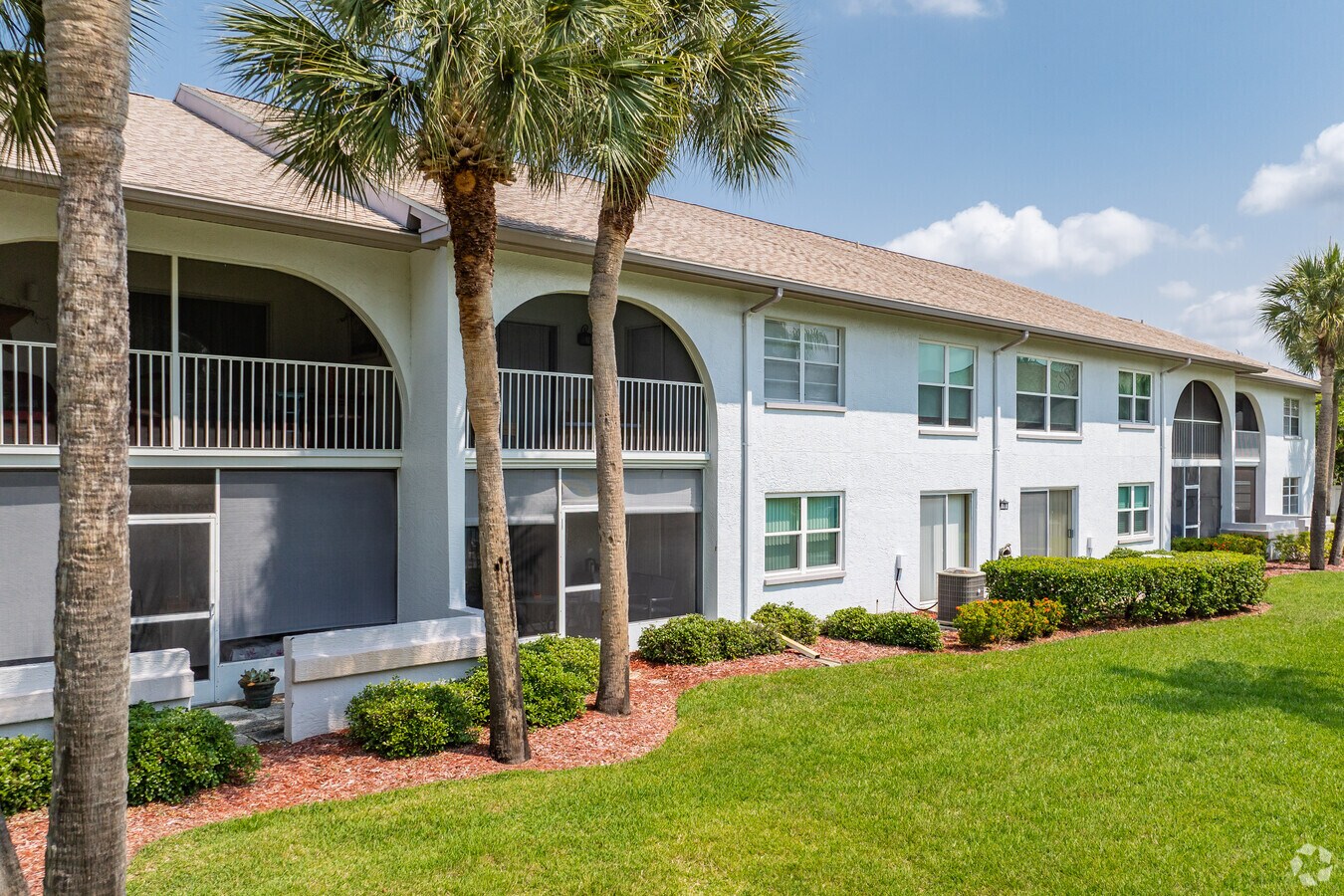 3201-3211 Landmark Dr Clearwater, FL - Landmark Place