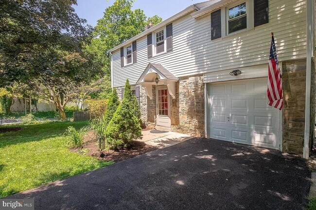 Photo - 412 Grange Rd