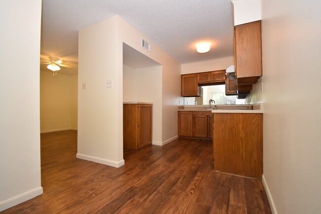 Photo - Saratoga Street Duplex Unidad 809
