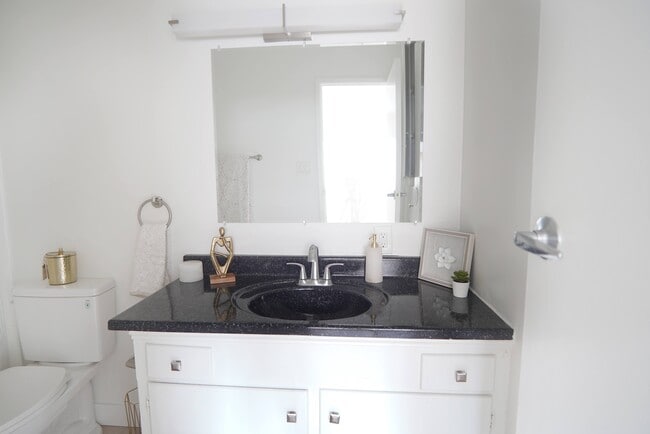 bathroom 1 bedroom