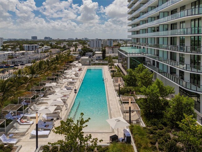 580 72nd St Unit 1008