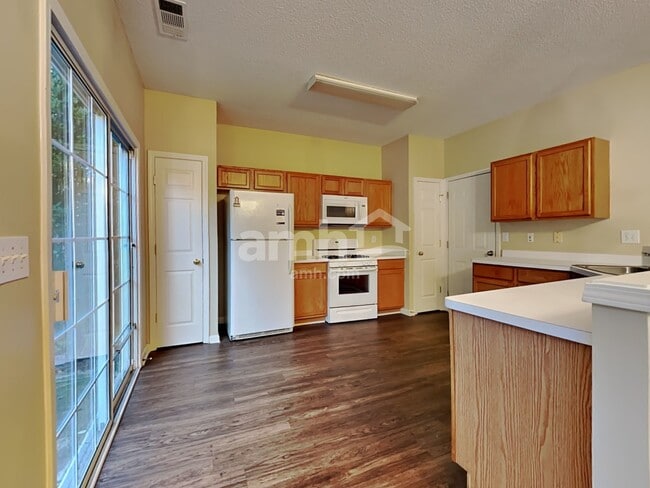 Photo - 1134 Dunedin Trl