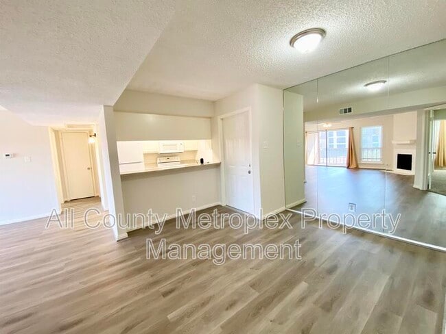 Building Photo - 11490 Audelia Rd