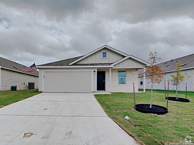 Building Photo - 317 Cordova Loop Rental
