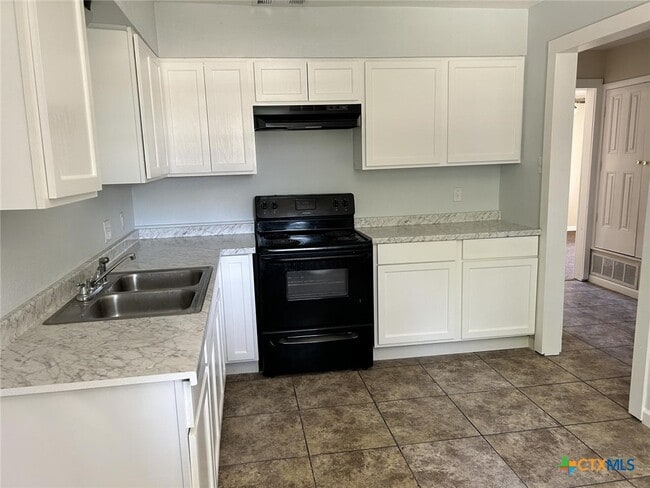 Photo - 1409 Calle Nogal