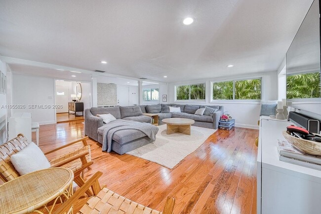 Photo - 3227 Riviera Dr